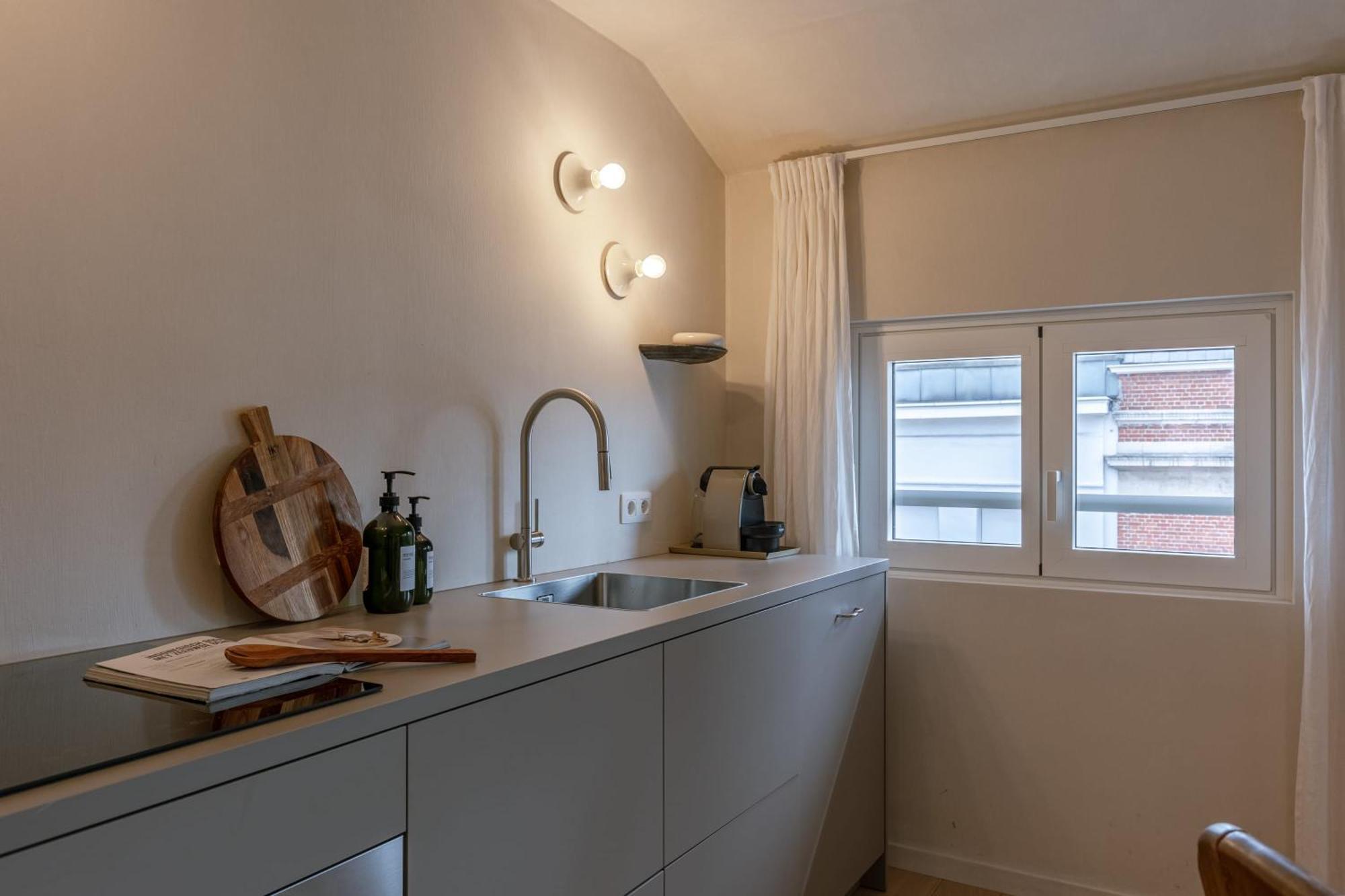Huswell - Urban Getaway For Two In The Heart Of Antwerp 아파트 외부 사진