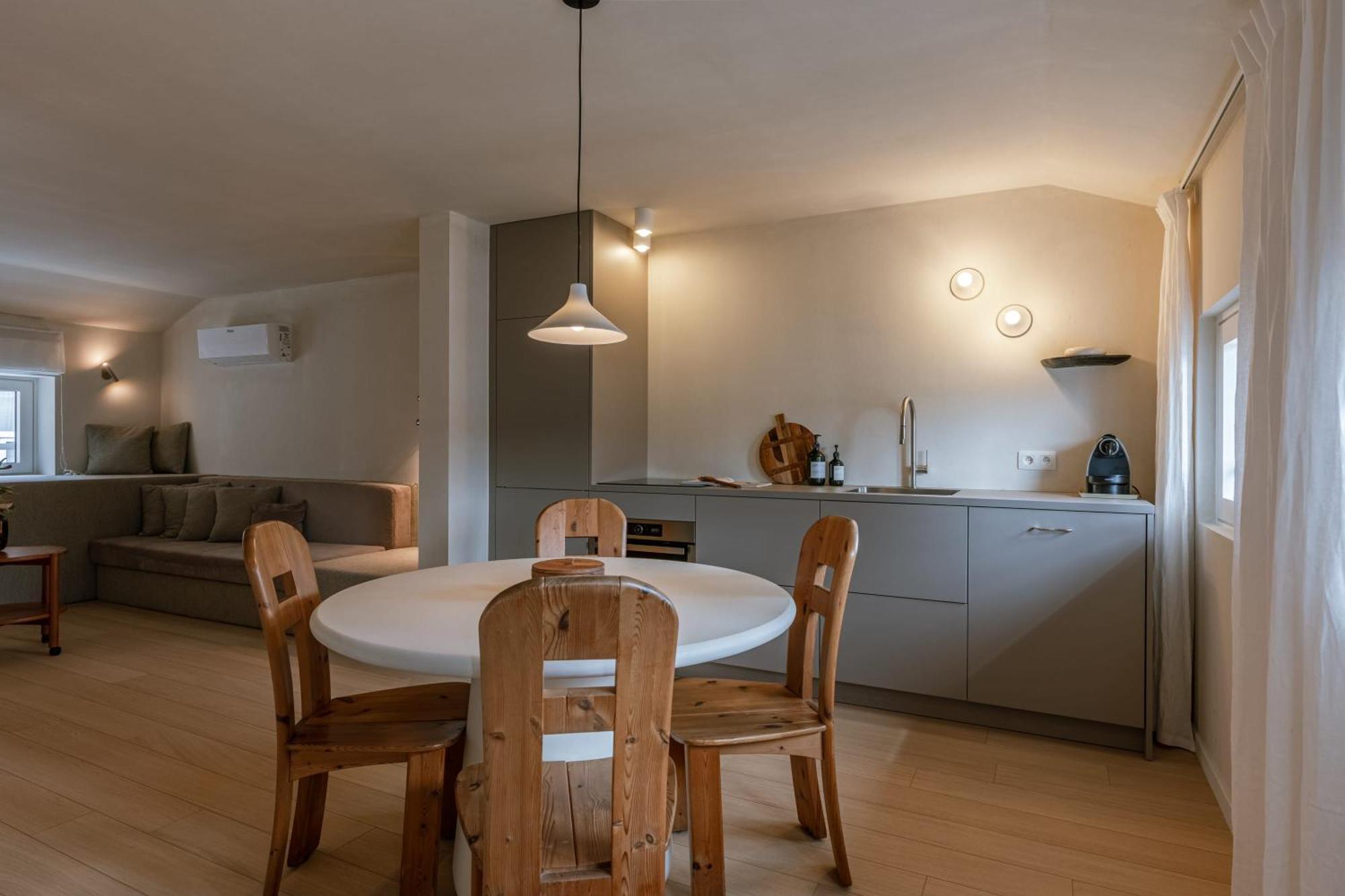 Huswell - Urban Getaway For Two In The Heart Of Antwerp 아파트 외부 사진